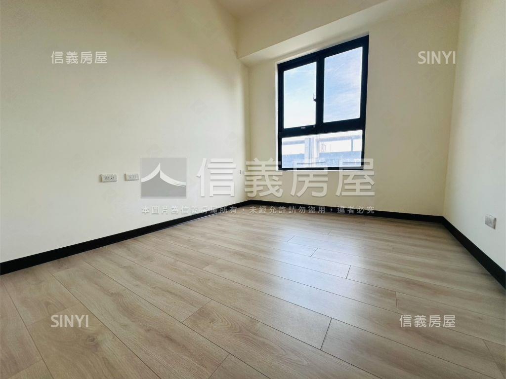 青溪翫高樓層三房車位２房屋室內格局與周邊環境