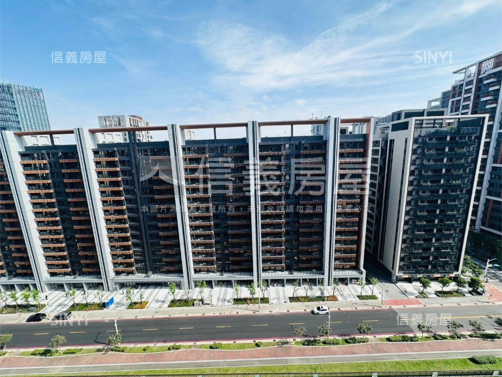 青溪翫高樓層三房車位２房屋室內格局與周邊環境