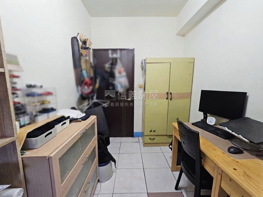 專任．綠景．生活社區三房房屋室內格局與周邊環境
