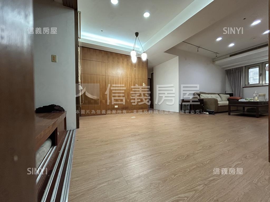 景觀露台四房平面車位房屋室內格局與周邊環境