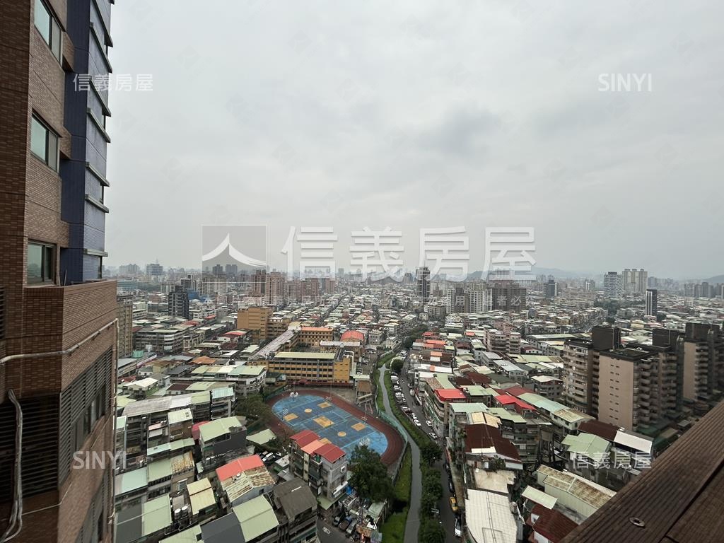景觀露台四房平面車位房屋室內格局與周邊環境