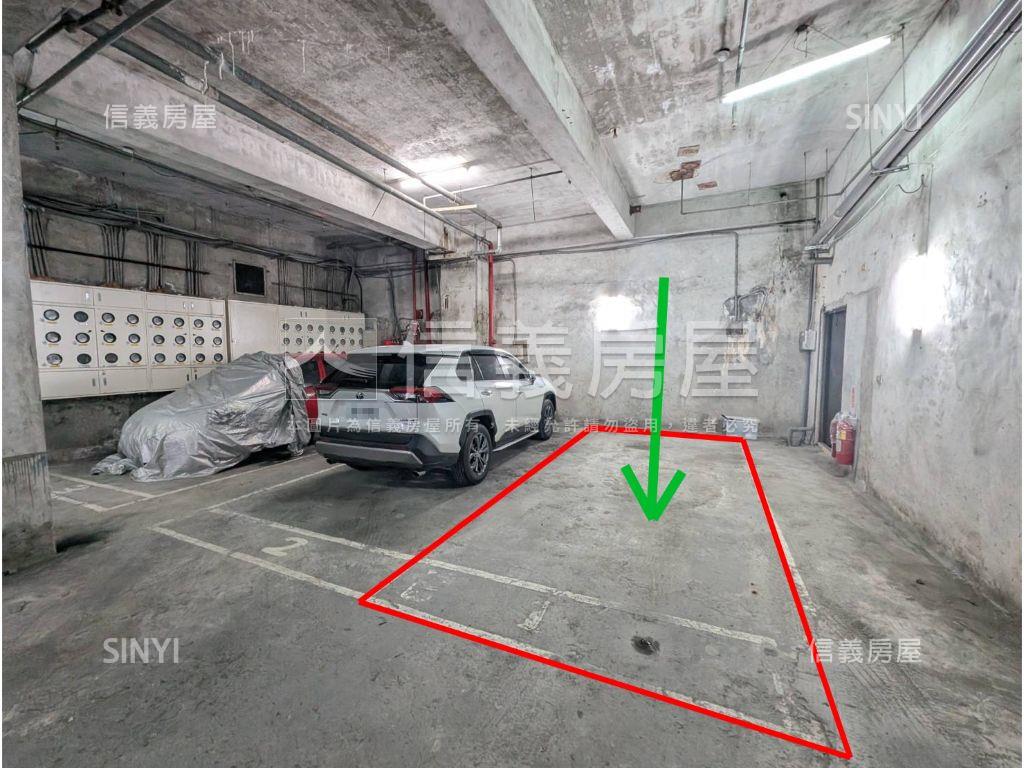 科技捷運三房車位房屋室內格局與周邊環境