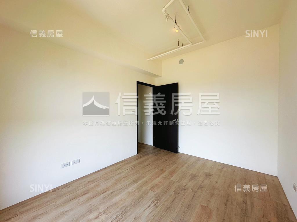 耀承璽閱２房１３樓房屋室內格局與周邊環境