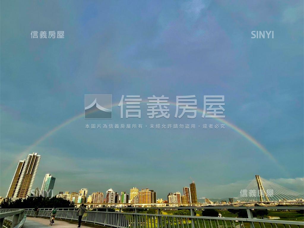 稀有優質三重站雙陽台３房房屋室內格局與周邊環境