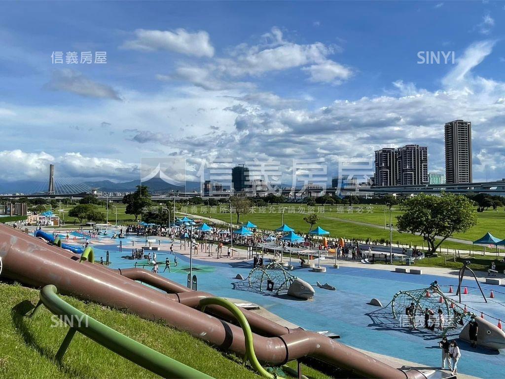 稀有優質三重站雙陽台３房房屋室內格局與周邊環境