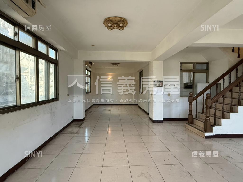 可營登－太原車站角間透天房屋室內格局與周邊環境