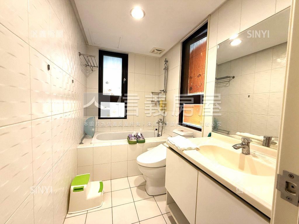 酷履幸福朝南三房車房屋室內格局與周邊環境