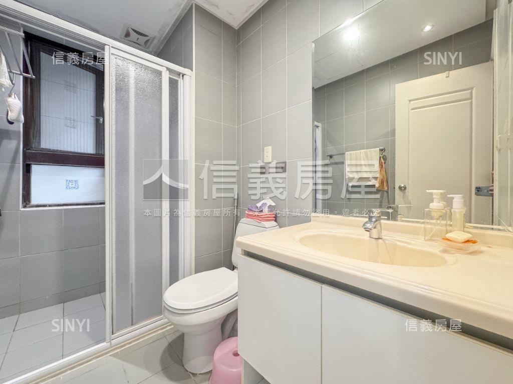 酷履幸福朝南三房車房屋室內格局與周邊環境