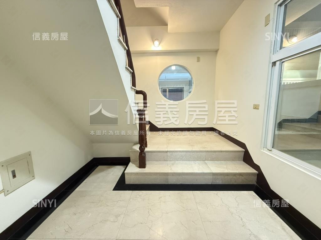 東區公園旁復興學區雙車墅房屋室內格局與周邊環境