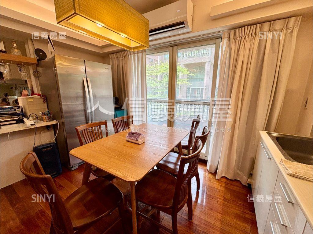 天母綠景社區管理３房房屋室內格局與周邊環境