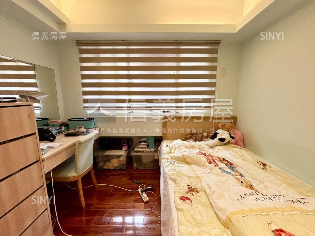 天母綠景社區管理３房房屋室內格局與周邊環境