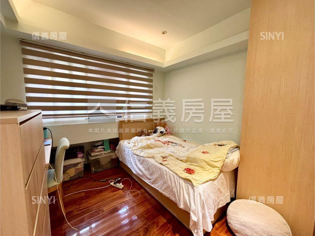 天母綠景社區管理３房房屋室內格局與周邊環境