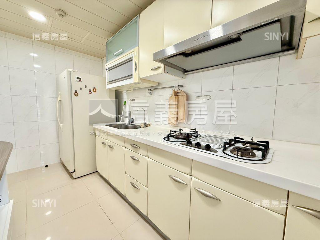 次頂樓視野３房｜大易春秋房屋室內格局與周邊環境