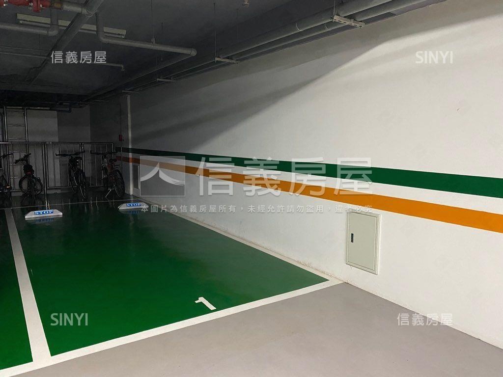 伴月灣明亮兩房有車位房屋室內格局與周邊環境