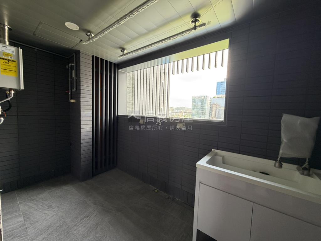 專任＿邊間家居璽玉房屋室內格局與周邊環境