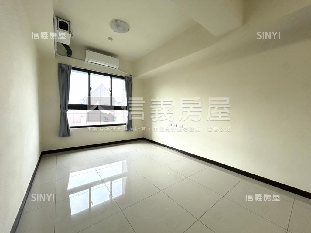 高鐵特區佳展大展３房平車房屋室內格局與周邊環境