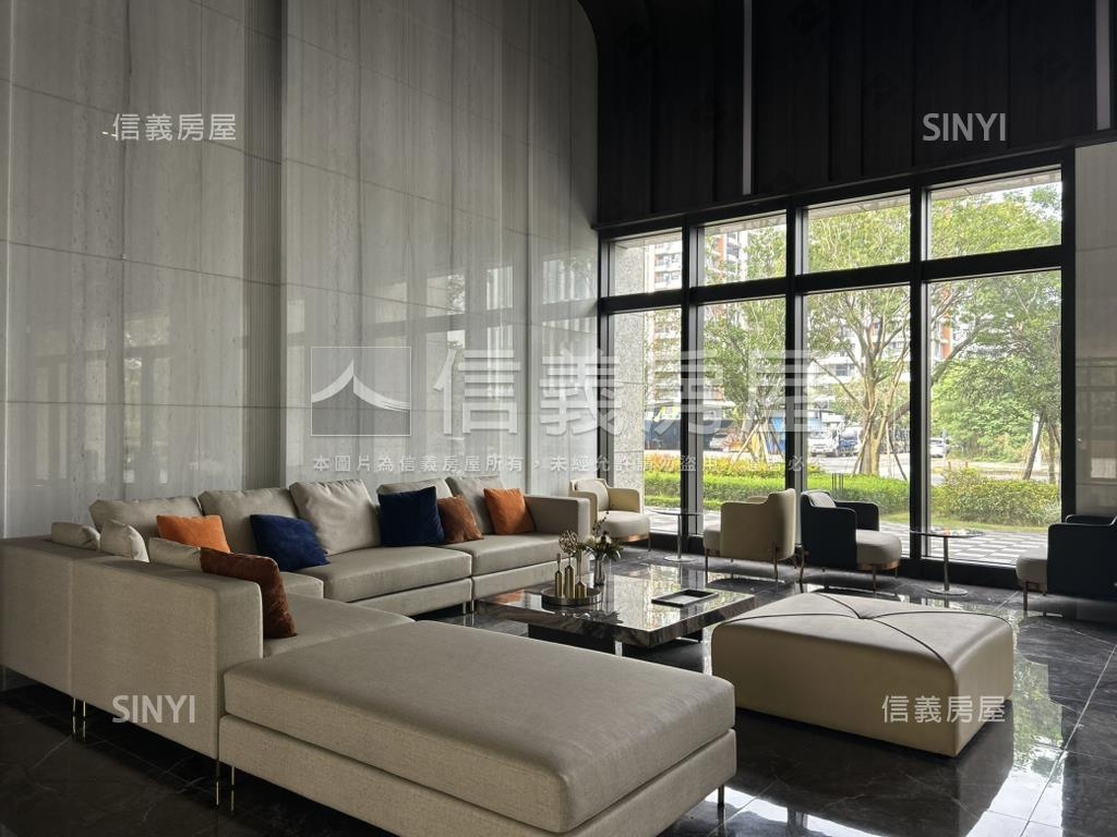 高鐵特區佳展大展３房平車房屋室內格局與周邊環境