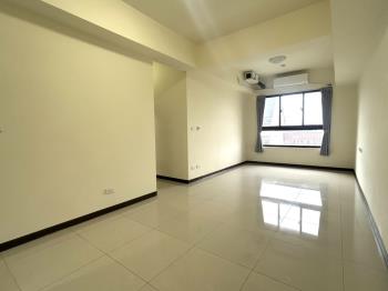 高鐵特區佳展大展３房平車