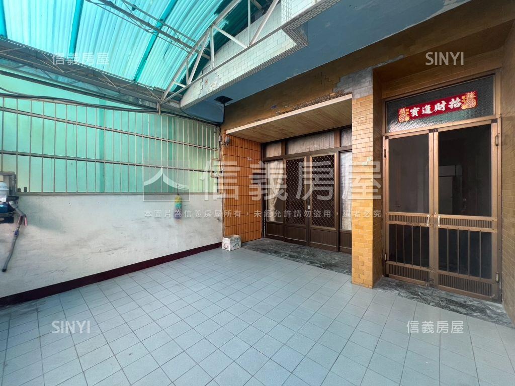 新市市中心懷舊透天房屋室內格局與周邊環境