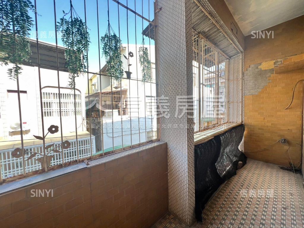 新市市中心懷舊透天房屋室內格局與周邊環境