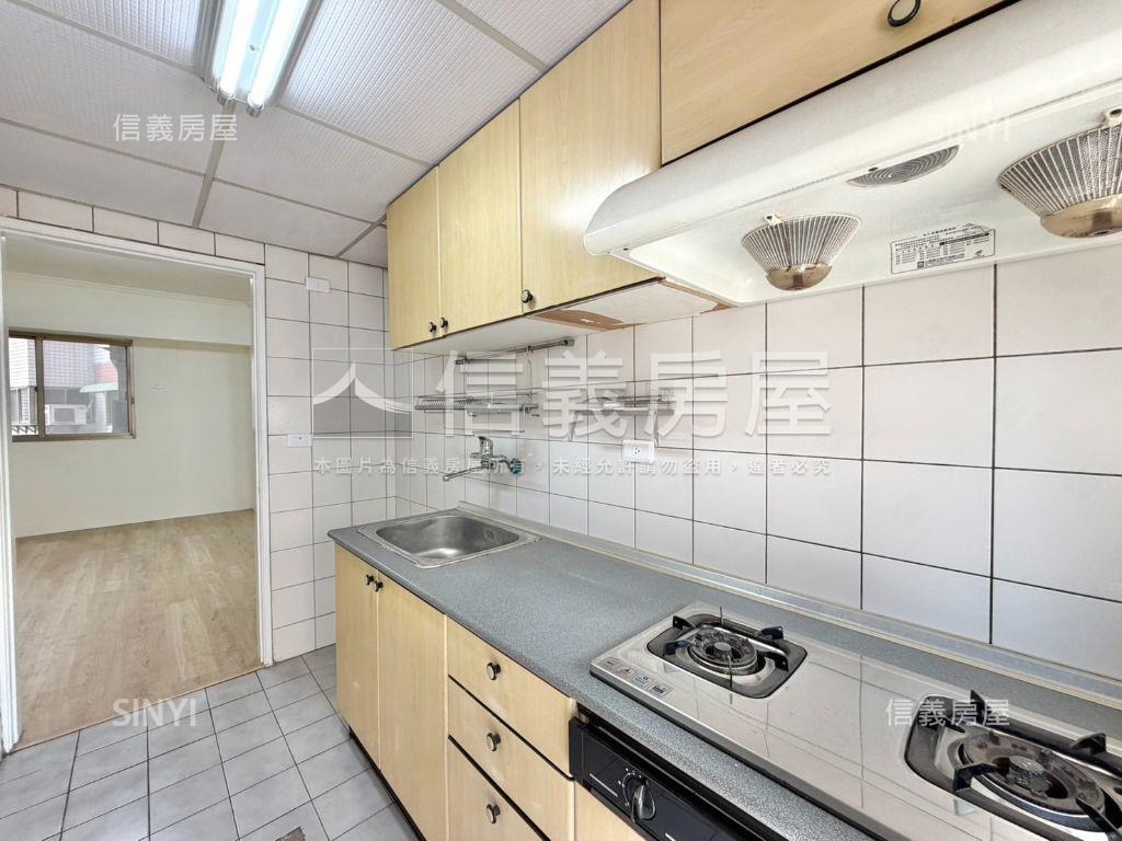 大墩學區青安首購三房車位房屋室內格局與周邊環境