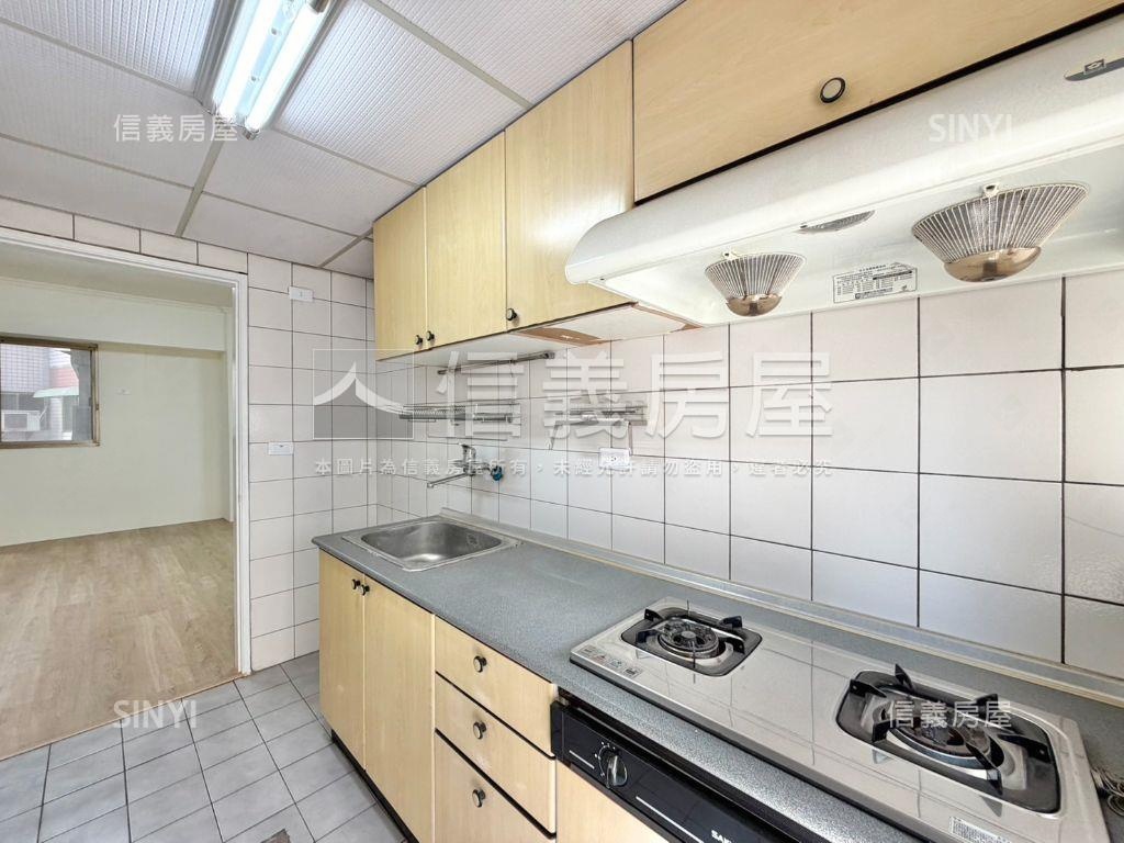 大墩學區青安首購三房車位房屋室內格局與周邊環境