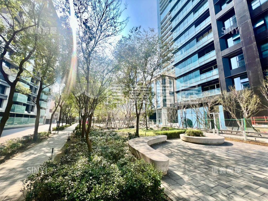 倒數換約馥華艾美三房車位房屋室內格局與周邊環境