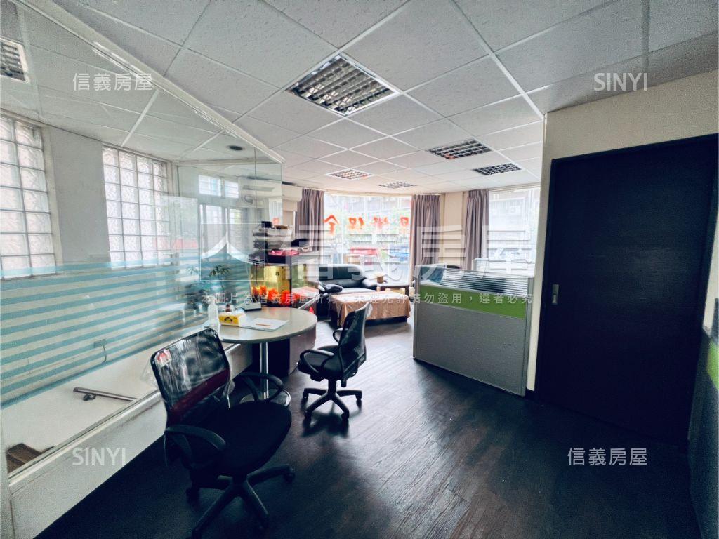 精華地段三角窗店面１＋２房屋室內格局與周邊環境