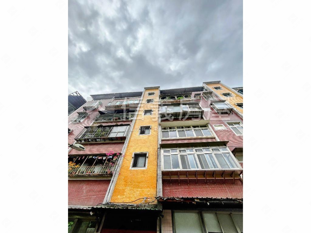 忠義頂級美寓房屋室內格局與周邊環境