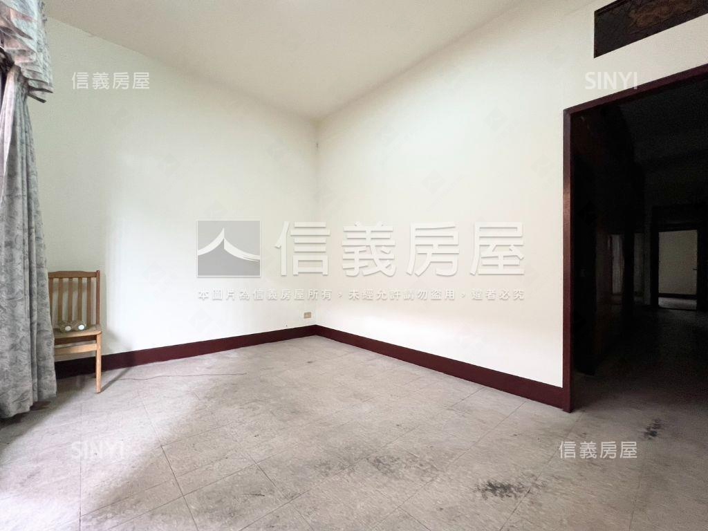 近學區大地坪臨路透天房屋室內格局與周邊環境
