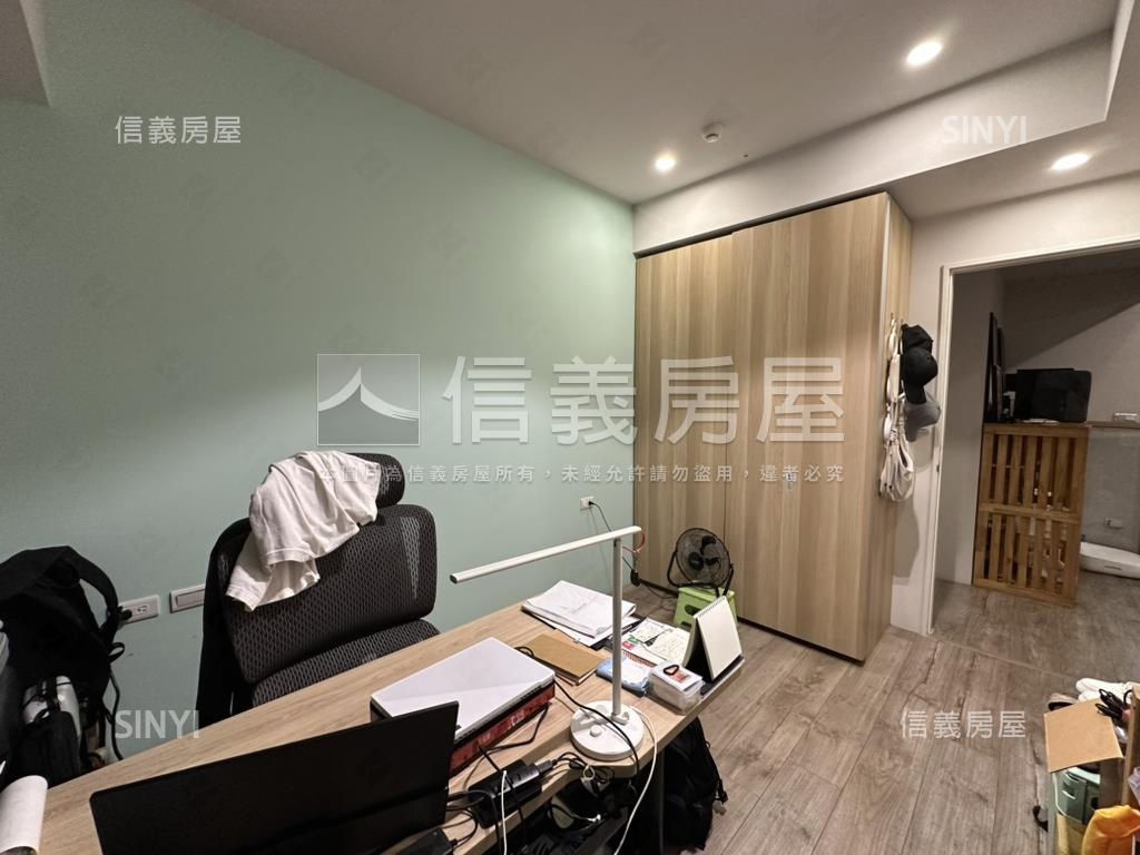 高樓層設計師的家房屋室內格局與周邊環境