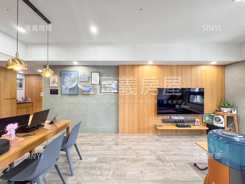 興希望高樓層設計師的家房屋室內格局與周邊環境