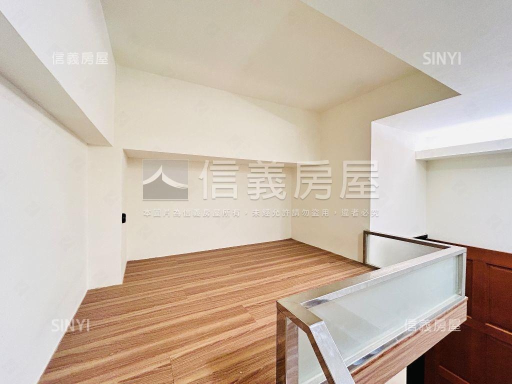 秀山莊－祕密花園美１樓房屋室內格局與周邊環境