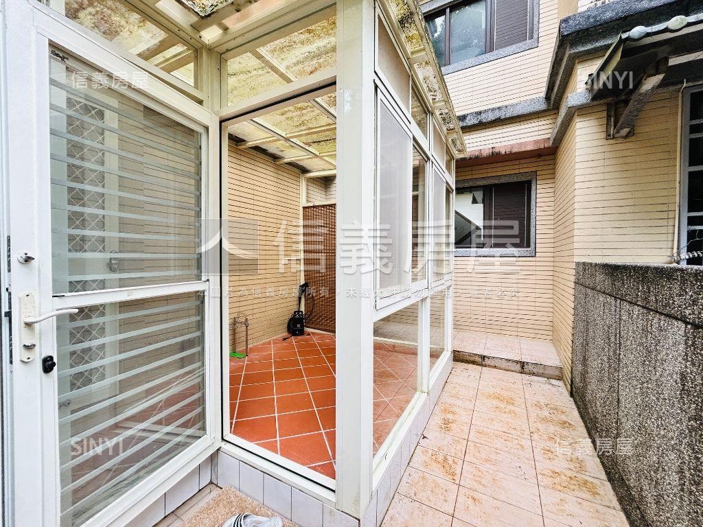 秀山莊－祕密花園美１樓房屋室內格局與周邊環境