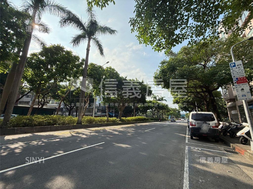 ２個近民生社區平面車位房屋室內格局與周邊環境