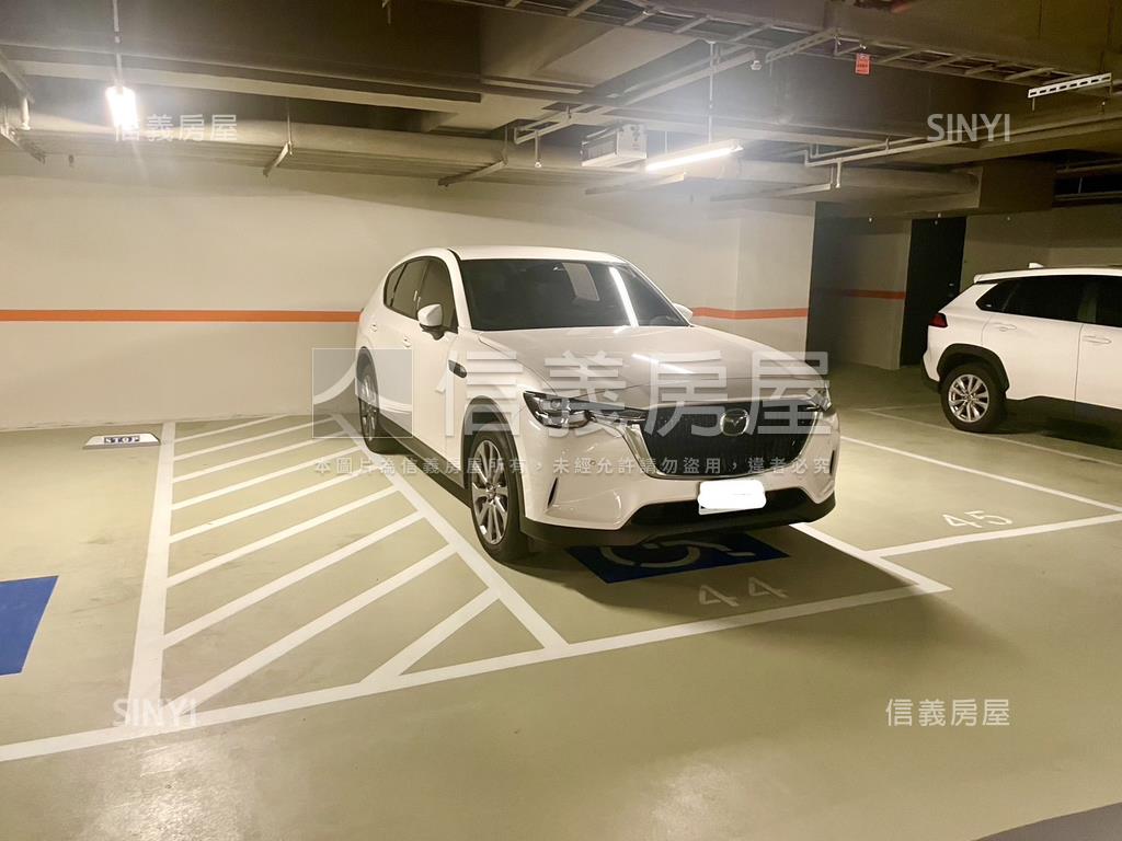 ＣＡＳＡ坡平車位房屋室內格局與周邊環境