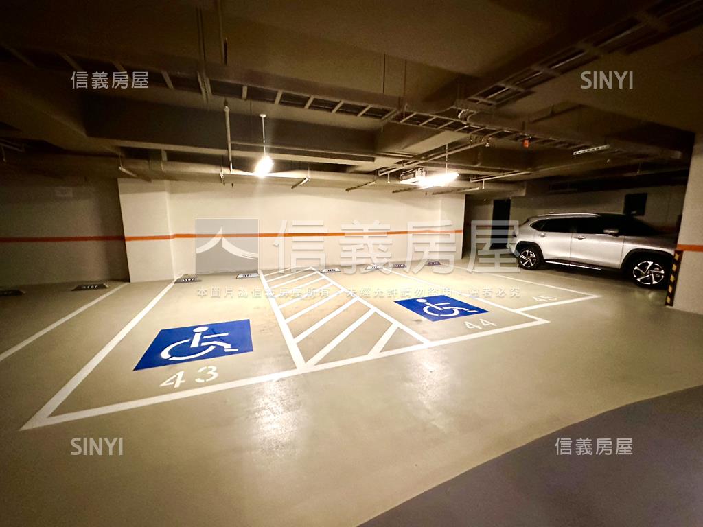 ＣＡＳＡ坡平車位房屋室內格局與周邊環境