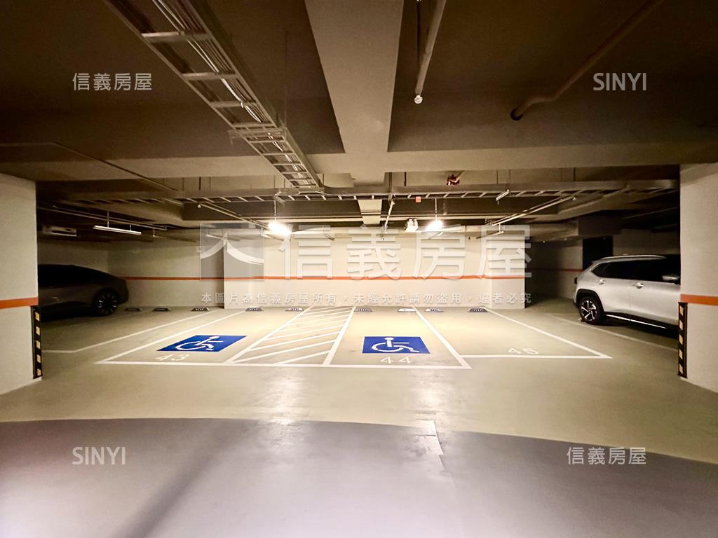 ＣＡＳＡ坡平車位房屋室內格局與周邊環境