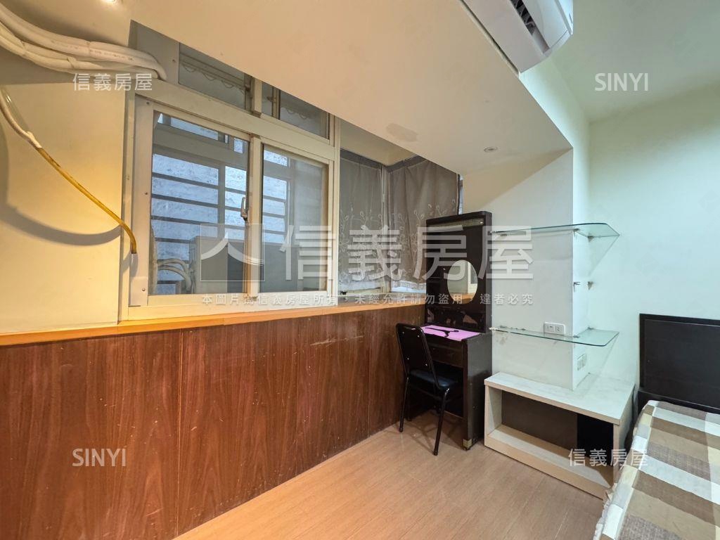 近公園電梯三房房屋室內格局與周邊環境