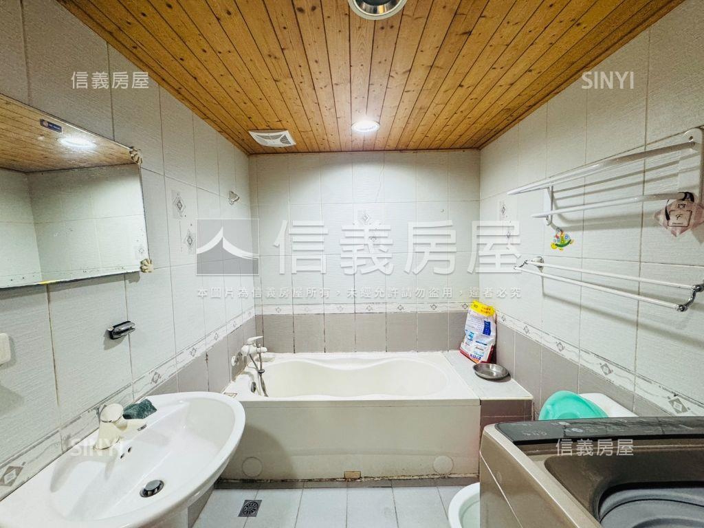 近公園電梯三房房屋室內格局與周邊環境