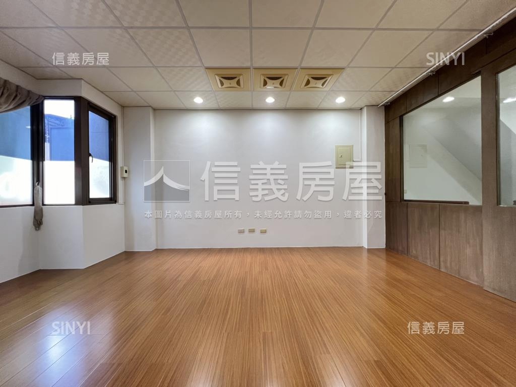 昌平路黃金地段｜臨路透店房屋室內格局與周邊環境