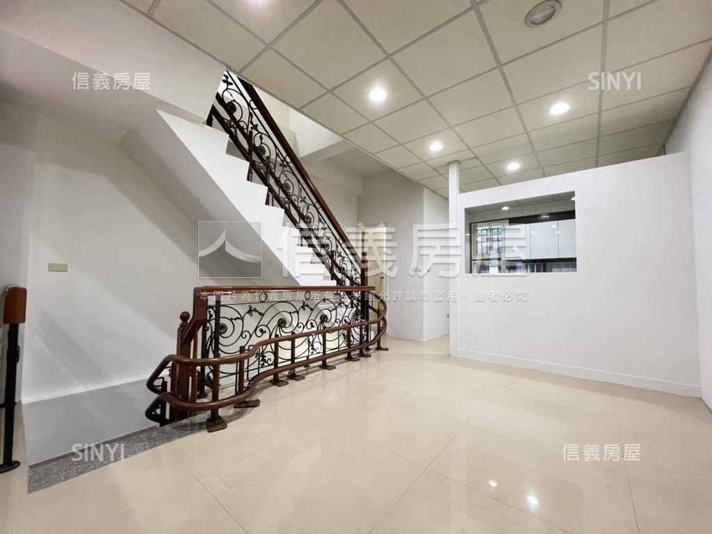 昌平路黃金地段｜臨路透店房屋室內格局與周邊環境