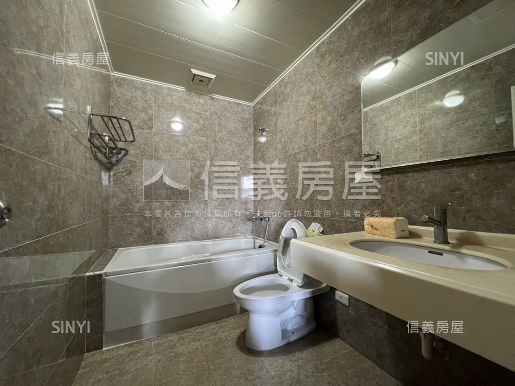 昌平路黃金地段｜臨路透店房屋室內格局與周邊環境