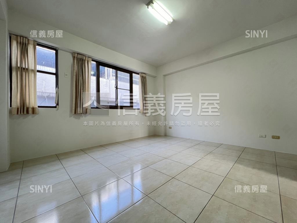 昌平路黃金地段｜臨路透店房屋室內格局與周邊環境