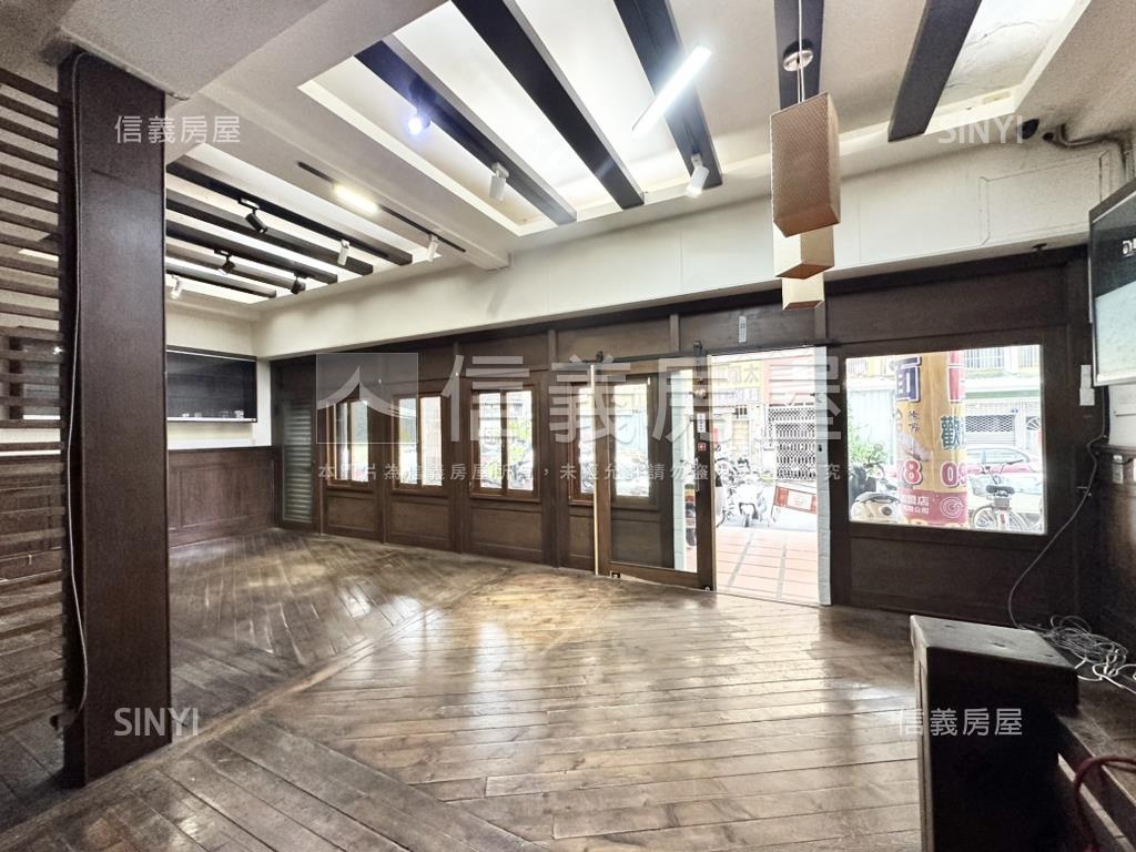 約十米大面寬店面這間好俗房屋室內格局與周邊環境