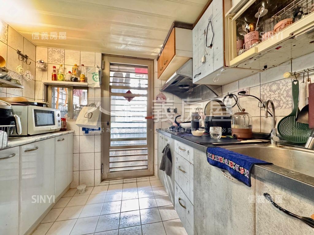 亞東捷運－綠寶石夢幻３房房屋室內格局與周邊環境