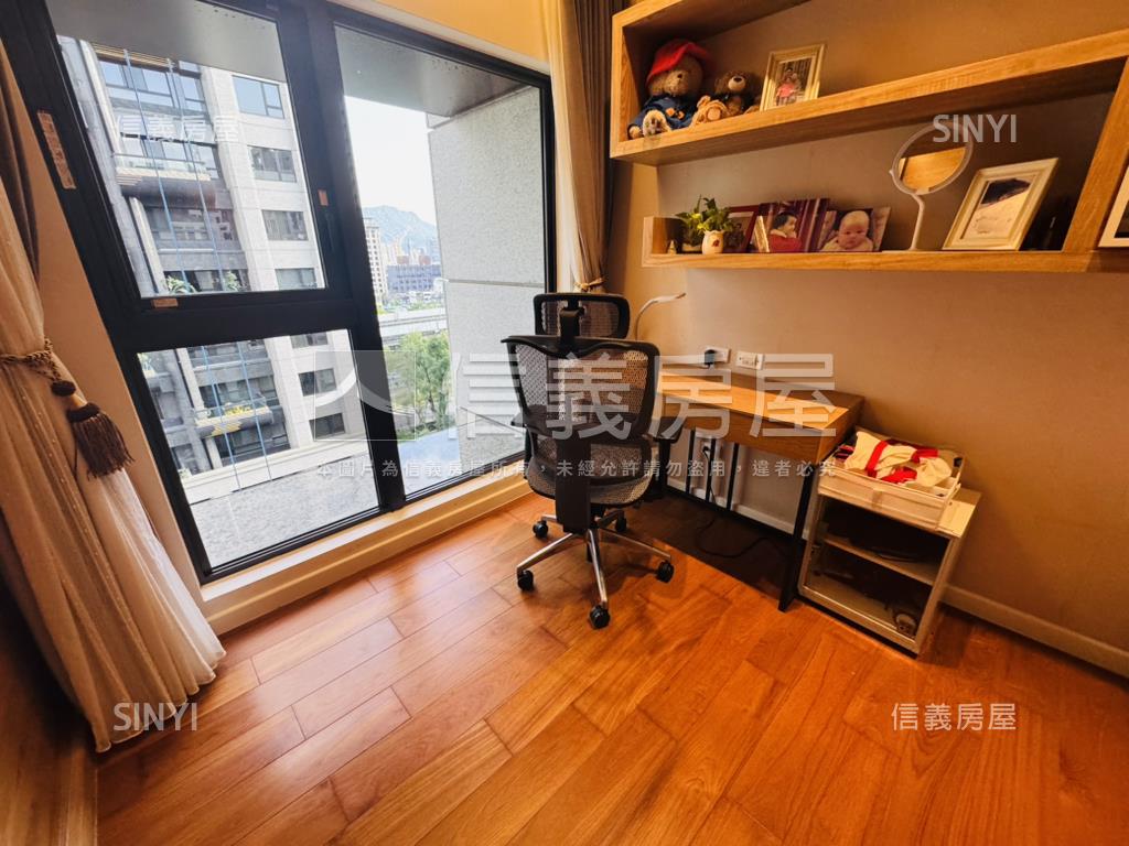 元大君品稀有露台戶房屋室內格局與周邊環境