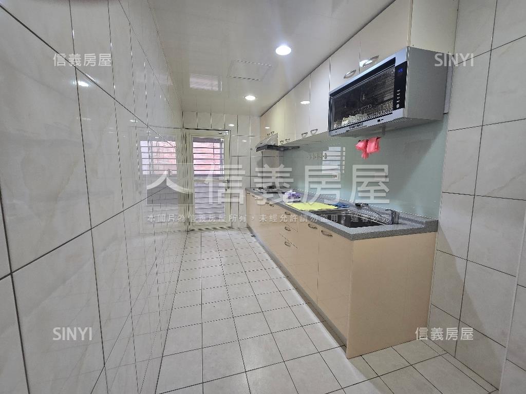 美校精華美寓房屋室內格局與周邊環境