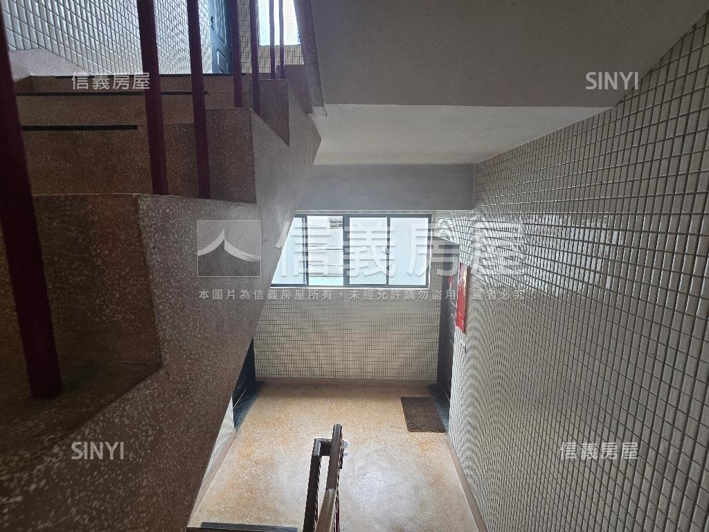 美校精華美寓房屋室內格局與周邊環境