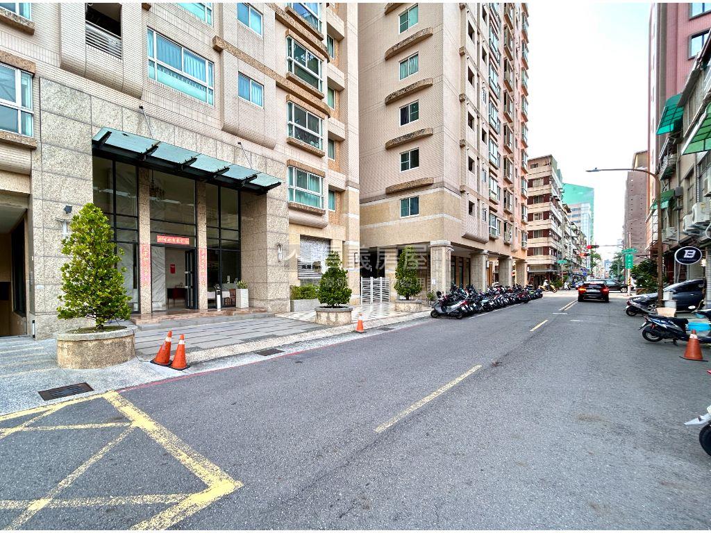 美麗ＰＡＲＴＹ兩房＋車位房屋室內格局與周邊環境